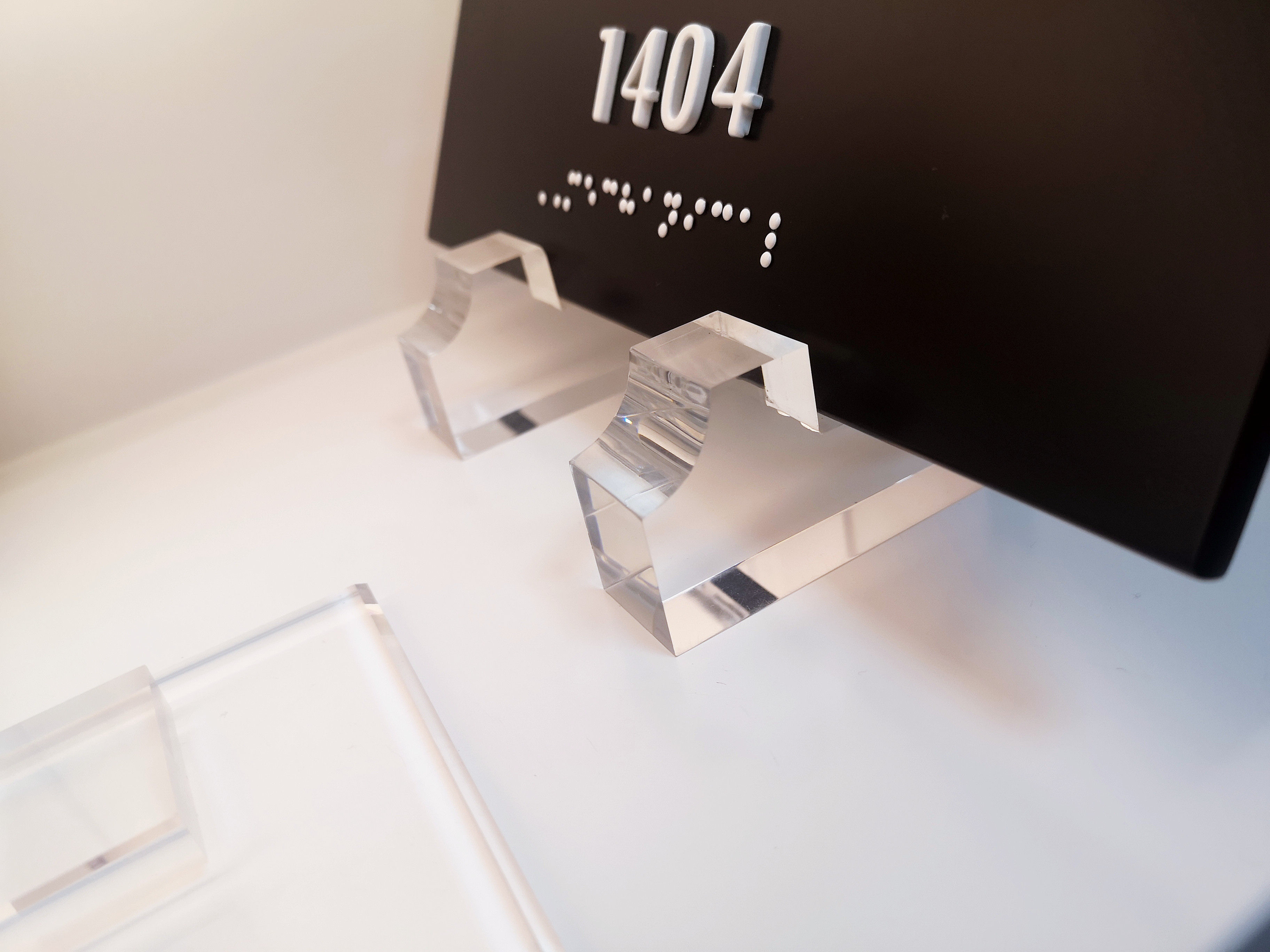 Ʒ14|